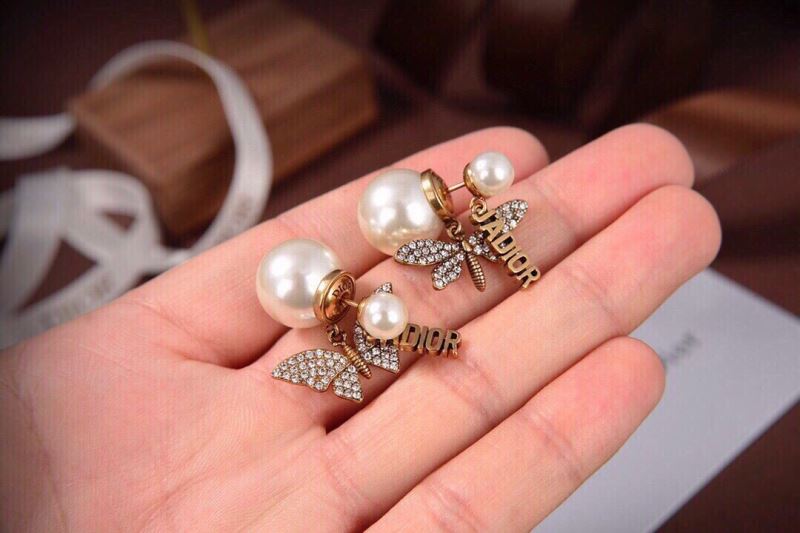 chr1st1an D10r earrings